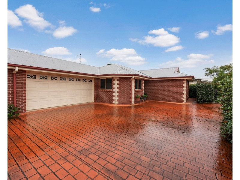 1/1 Meagan Close, Kearneys Spring QLD 4350