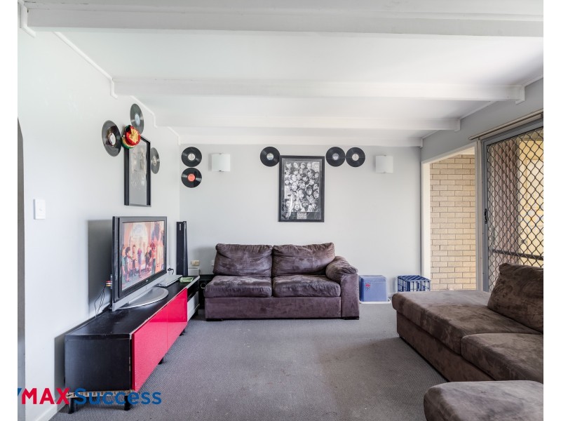 379 Hume Street, Kearneys Spring QLD 4350