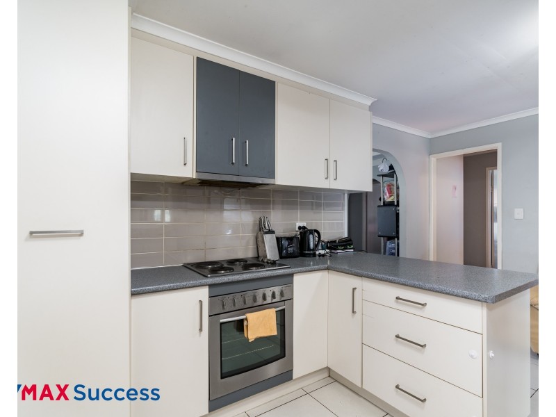 379 Hume Street, Kearneys Spring QLD 4350