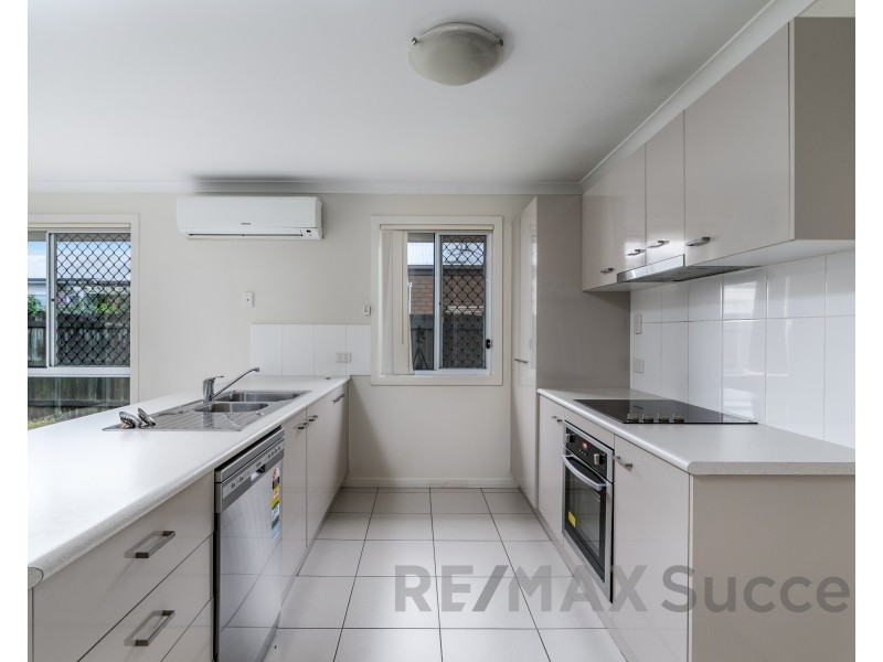 68 Wandsworth Street, Cranley QLD 4350