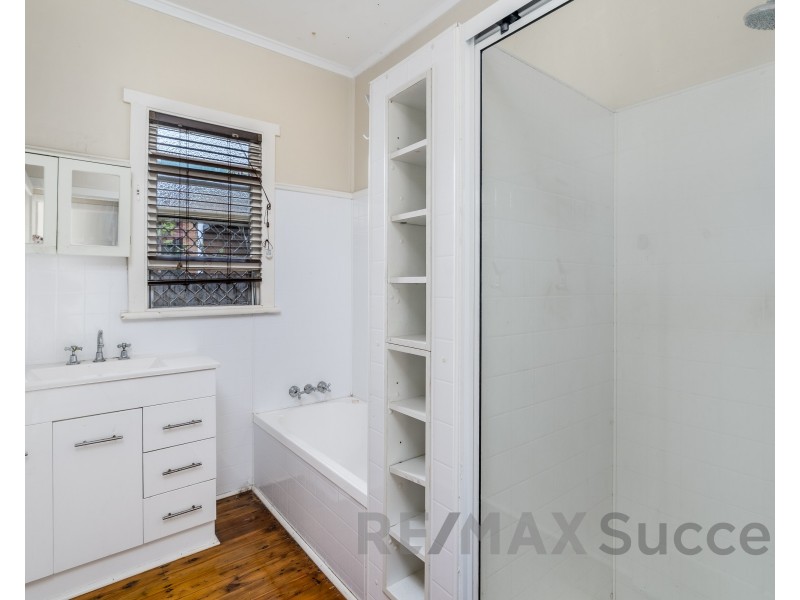 9 Dodd Street, Newtown QLD 4350