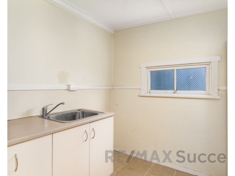 9 Dodd Street, Newtown QLD 4350