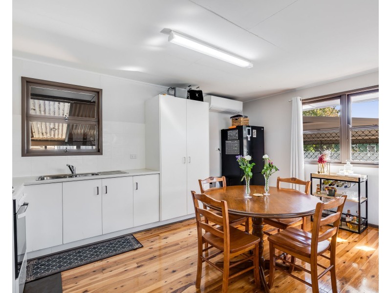 46A Wallace Street, Newtown QLD 4350