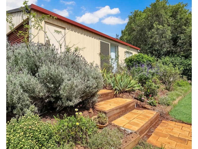 15 De Gruchy Court, Highfields QLD 4352