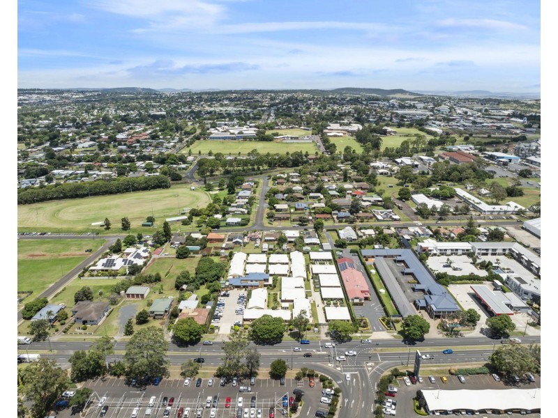 1/306-310 James Street, Harristown QLD 4350