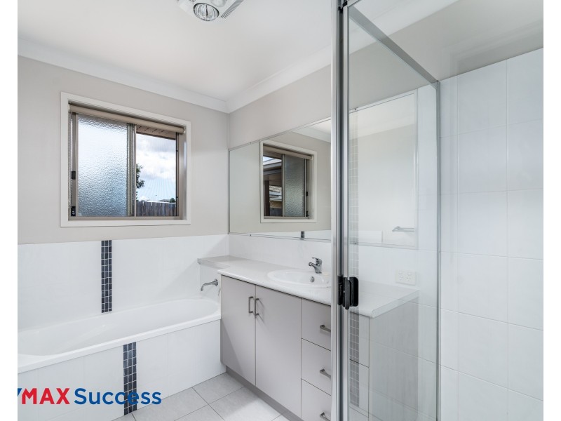 11 Balaroo Drive, Glenvale QLD 4350