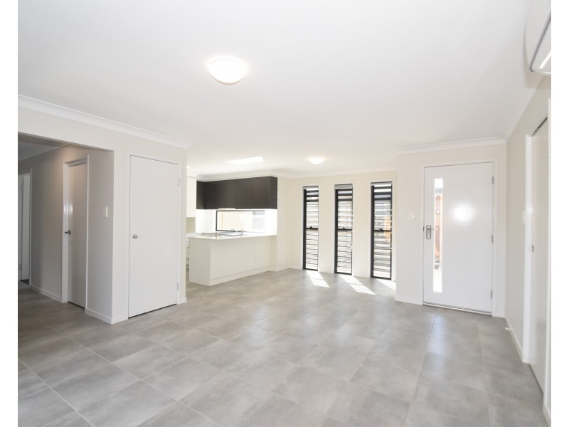 7/28 Ellis Street, Newtown QLD 4350