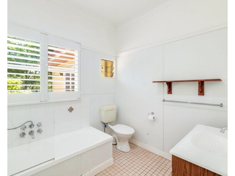 447 Stenner Street, Harristown QLD 4350