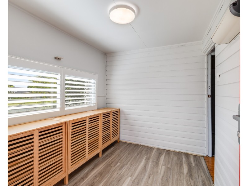 38 Monash Street, Newtown QLD 4350