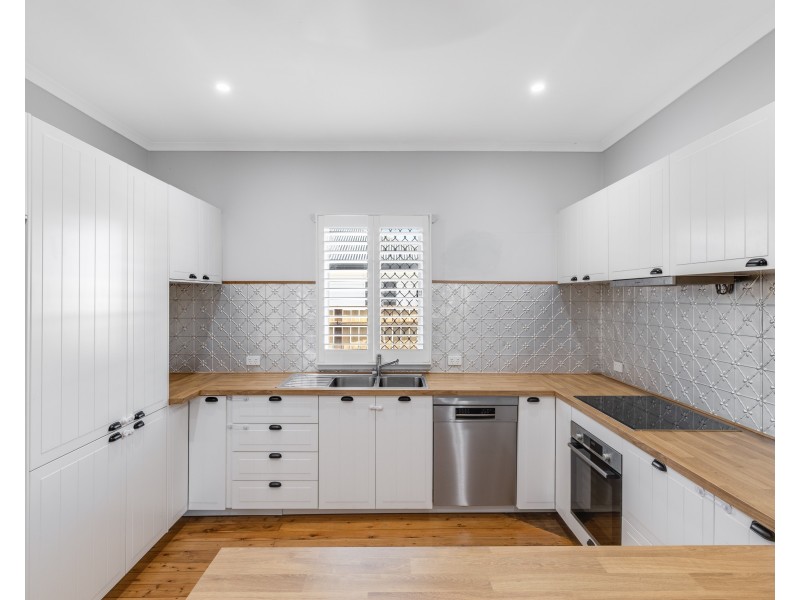 38 Monash Street, Newtown QLD 4350