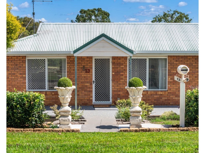 13 Petersens Road, Kingsthorpe QLD 4400