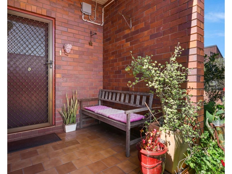 3/2g James Street, Rangeville QLD 4350