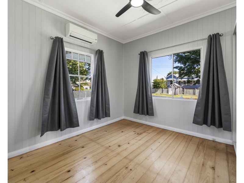 10 Bothwell Street, Newtown QLD 4350