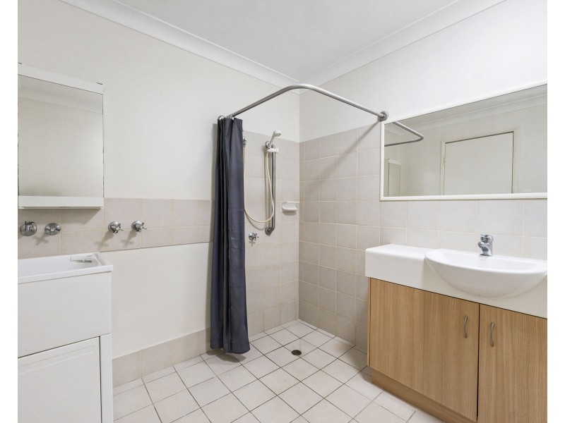 3/306-310 James Street, Harristown QLD 4350