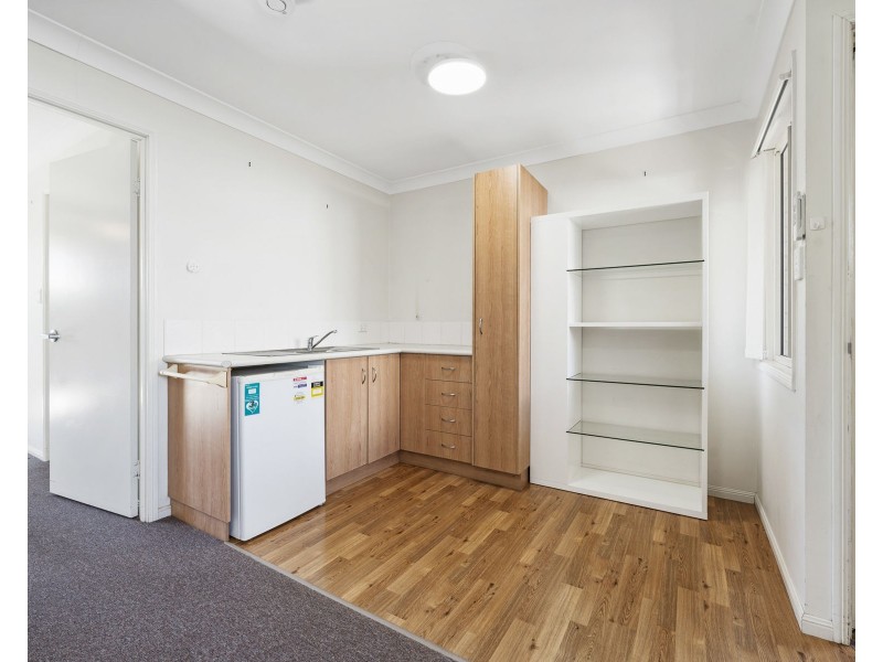 3/306-310 James Street, Harristown QLD 4350