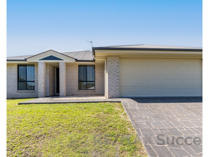 27 Wareena Crescent, Glenvale QLD 4350