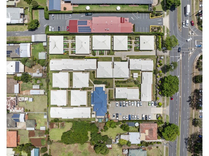 14/306-310 James Street, Harristown QLD 4350