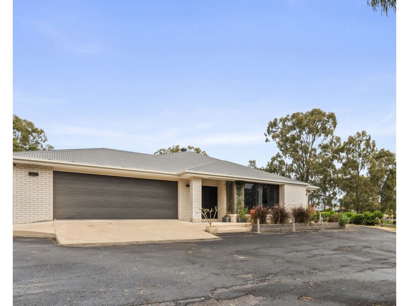 1 Horton Place, Regency Downs QLD 4341