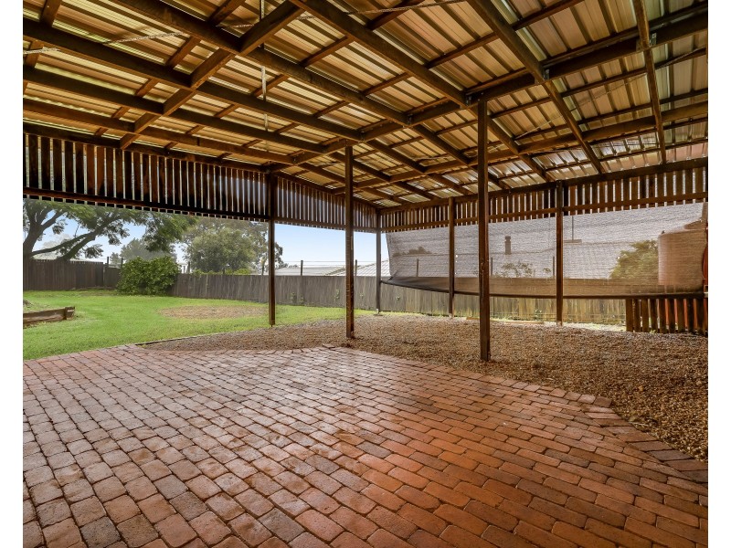 28 Banksia Street, Newtown QLD 4350