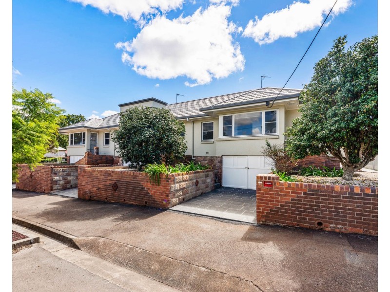 145 Bridge Street, North Toowoomba QLD 4350