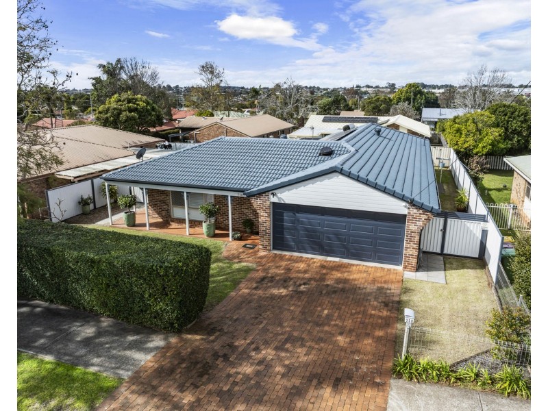 350 West Street, Kearneys Spring QLD 4350