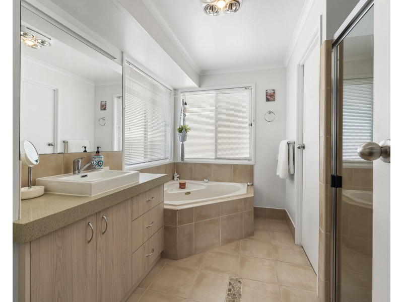 350 West Street, Kearneys Spring QLD 4350