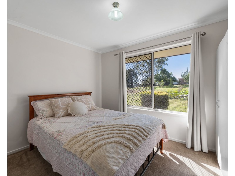26 Daher Street, Goombungee QLD 4354