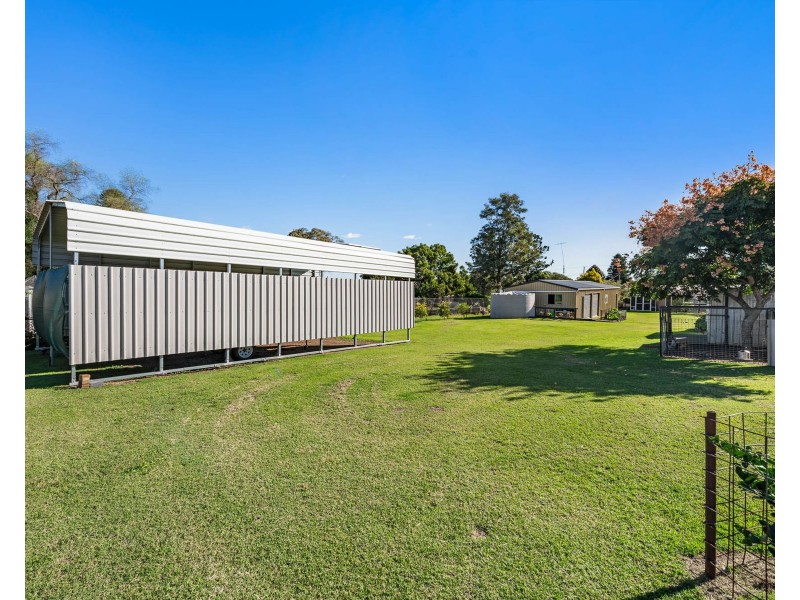 26 Daher Street, Goombungee QLD 4354