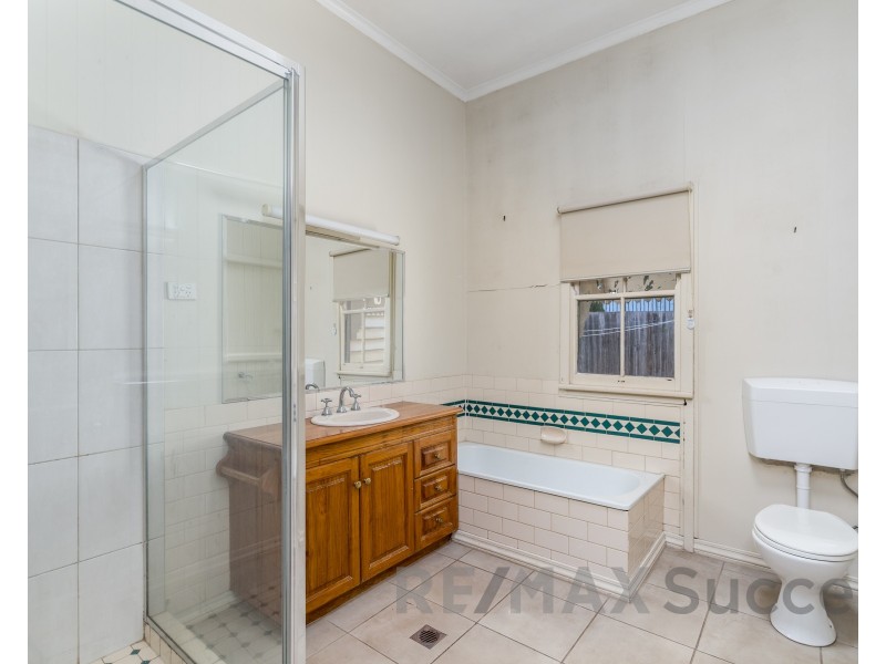 19 Herries Street, East Toowoomba QLD 4350