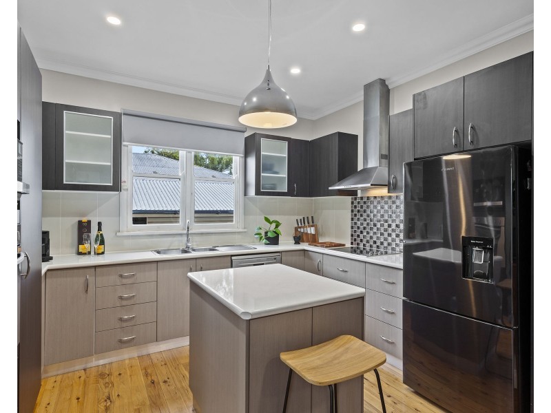 25 Doncaster Street, Newtown QLD 4350