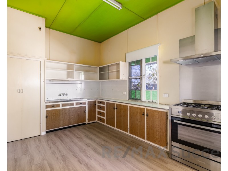 54 Long Street, Rangeville QLD 4350