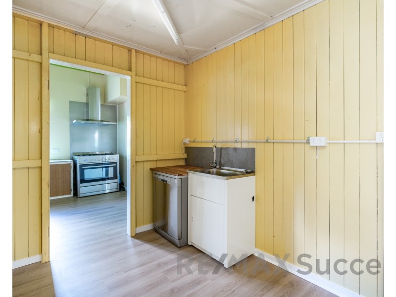 54 Long Street, Rangeville QLD 4350