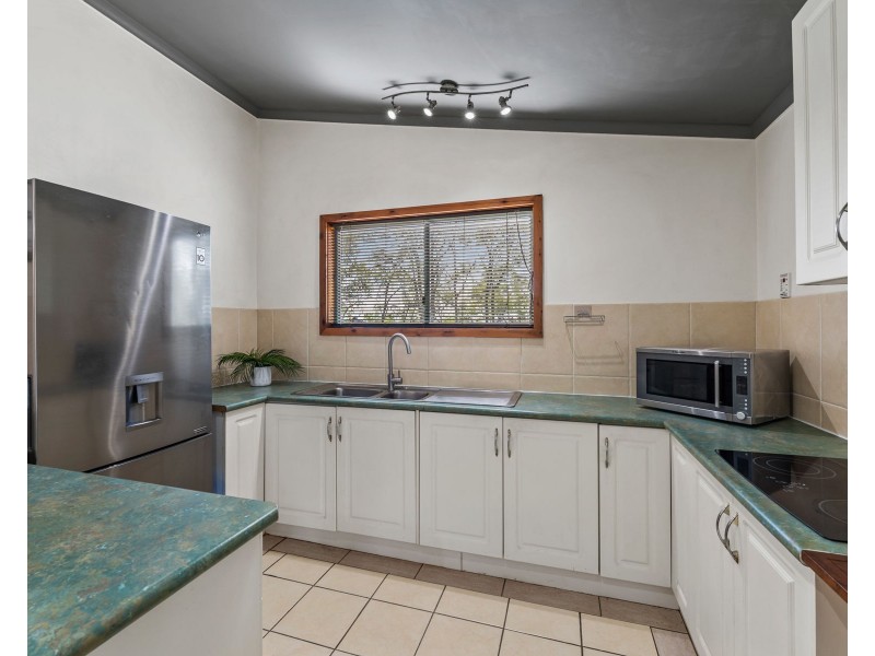 40 Berghofer Drive, Withcott QLD 4352