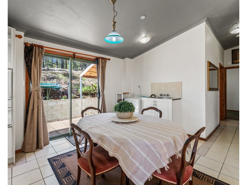 40 Berghofer Drive, Withcott QLD 4352