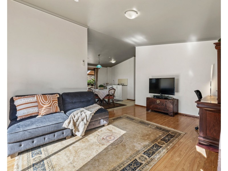 40 Berghofer Drive, Withcott QLD 4352