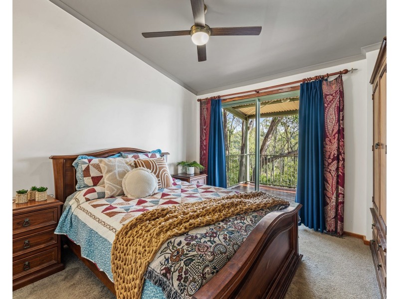 40 Berghofer Drive, Withcott QLD 4352