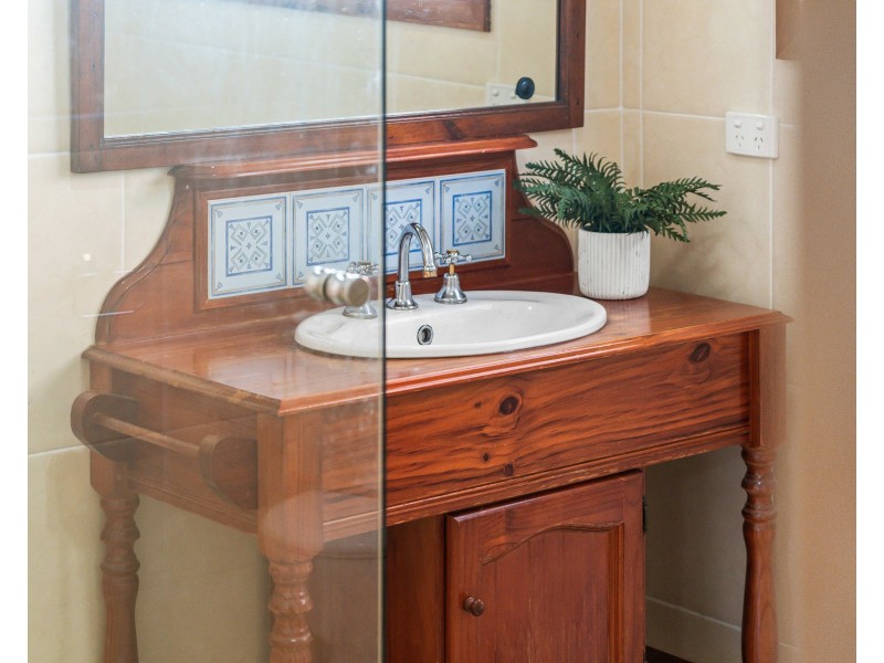 40 Berghofer Drive, Withcott QLD 4352