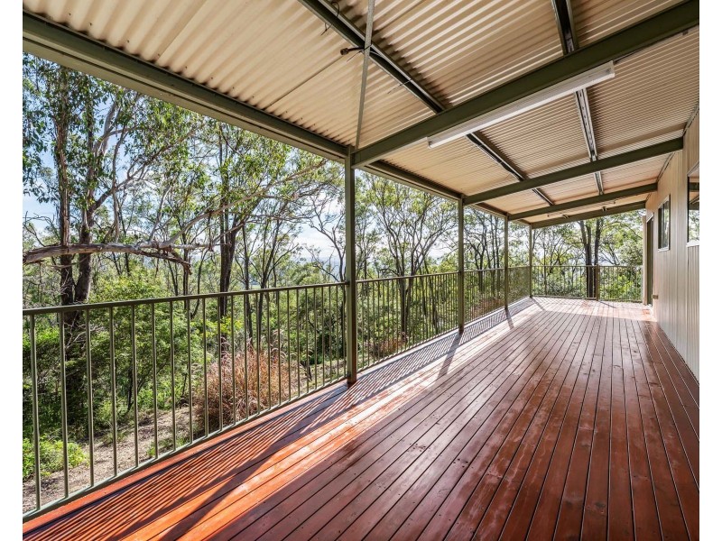 40 Berghofer Drive, Withcott QLD 4352