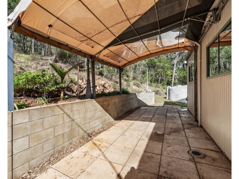 40 Berghofer Drive, Withcott QLD 4352