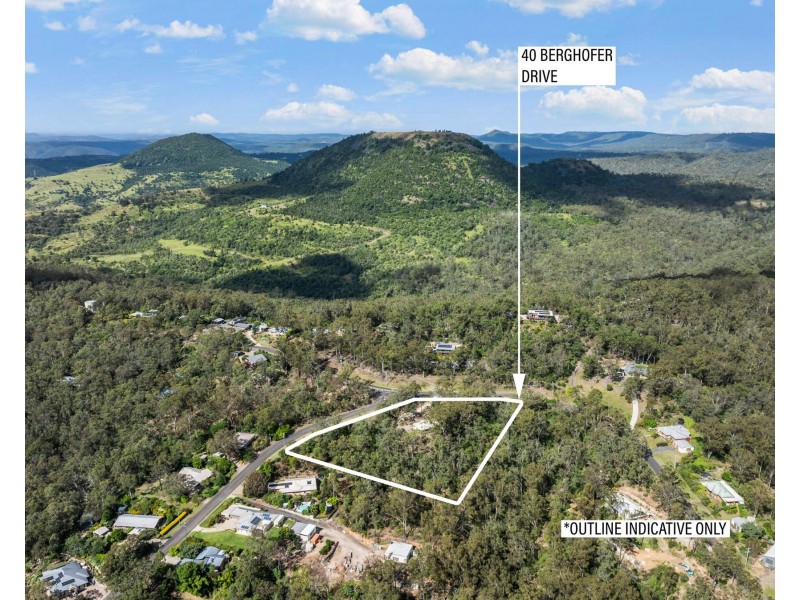 40 Berghofer Drive, Withcott QLD 4352