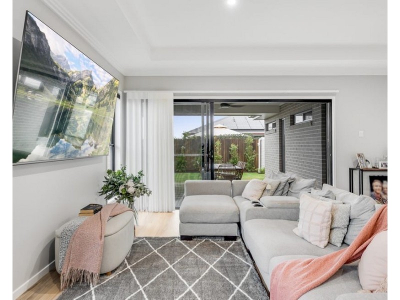 14 Cadel Evans Drive, Kearneys Spring QLD 4350