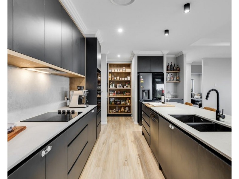 14 Cadel Evans Drive, Kearneys Spring QLD 4350