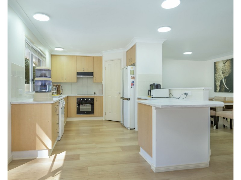 4 Hillsdale Crescent, Blue Mountain Heights QLD 4350