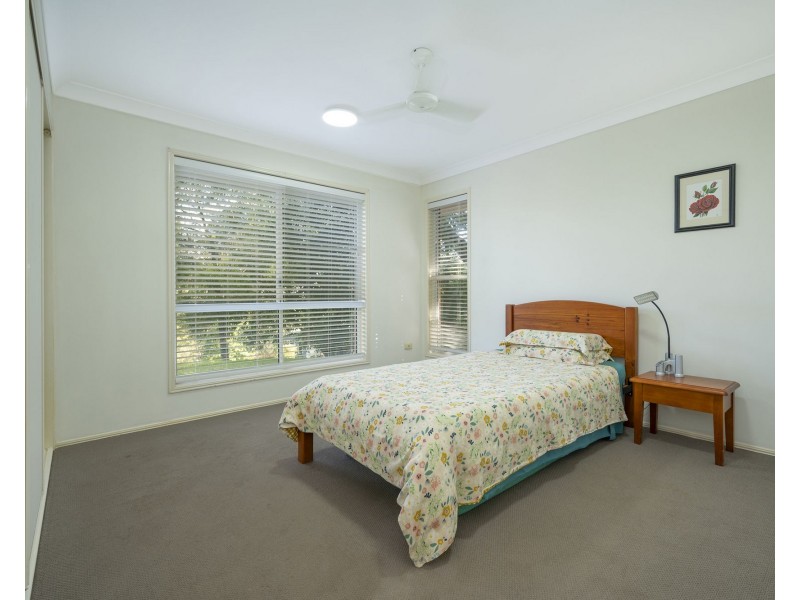 4 Hillsdale Crescent, Blue Mountain Heights QLD 4350