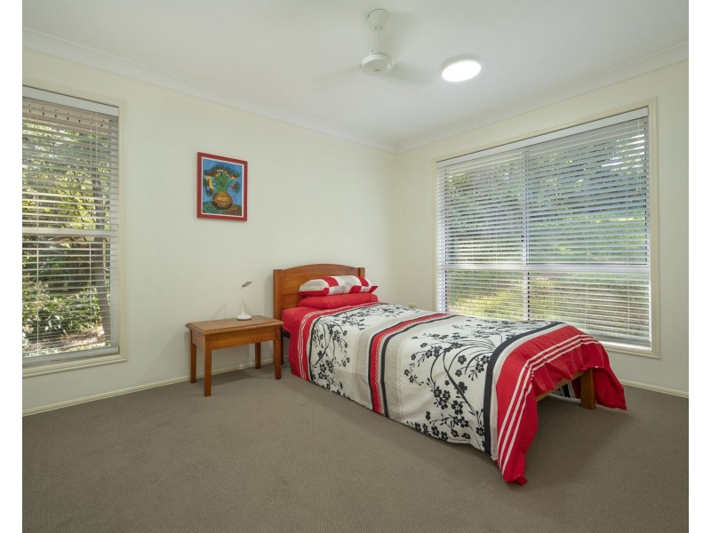 4 Hillsdale Crescent, Blue Mountain Heights QLD 4350