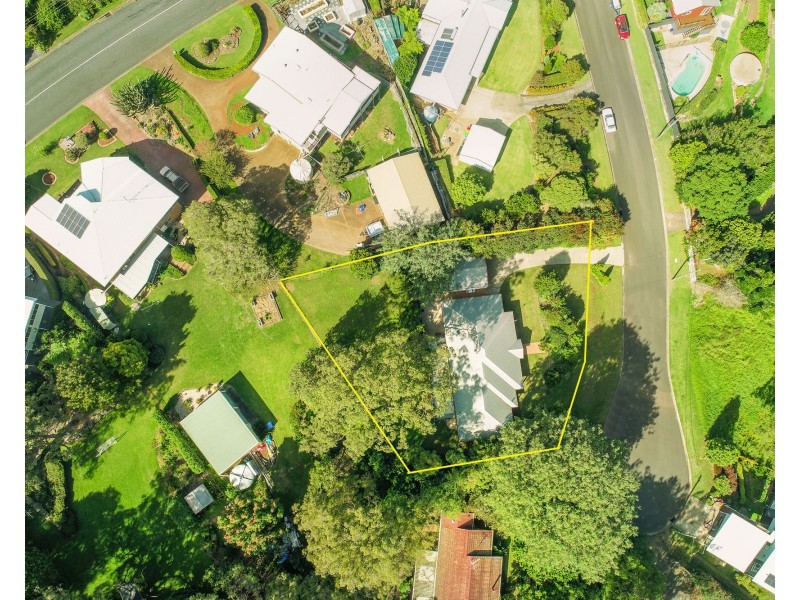 4 Hillsdale Crescent, Blue Mountain Heights QLD 4350
