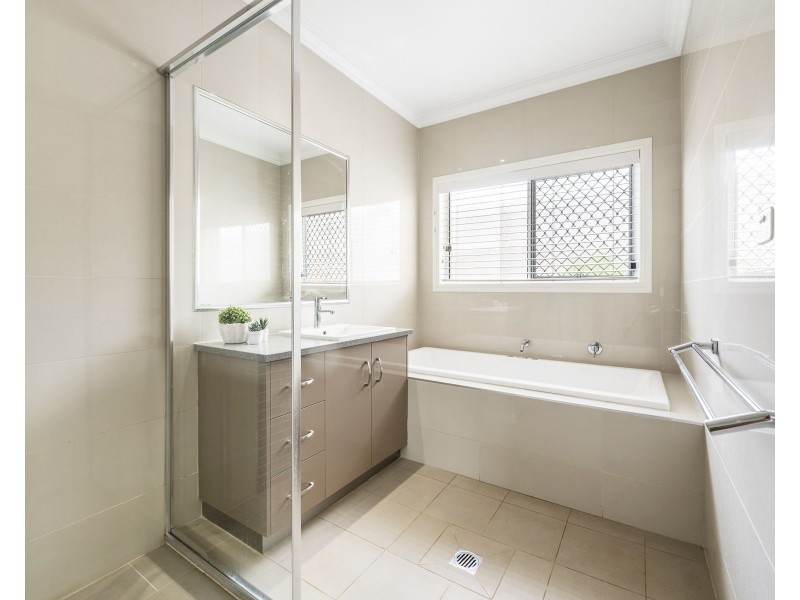 15 Edwin Street, Westbrook QLD 4350