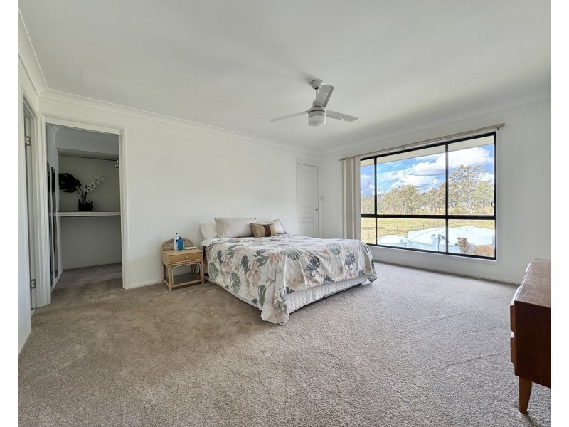 13 Baker Finch Place, Kensington Grove QLD 4341