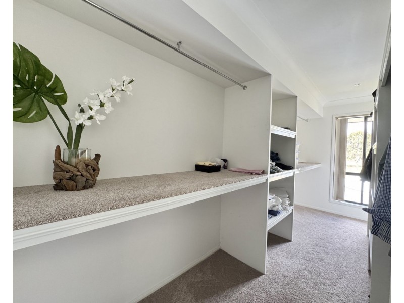 13 Baker Finch Place, Kensington Grove QLD 4341