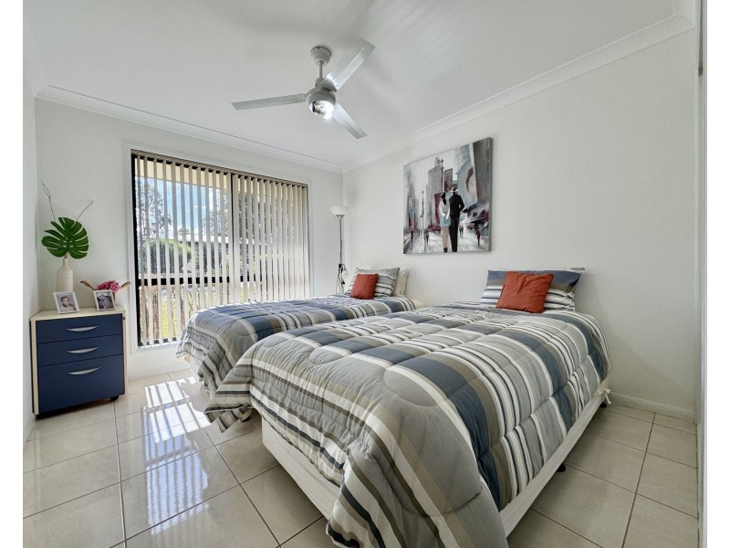 13 Baker Finch Place, Kensington Grove QLD 4341